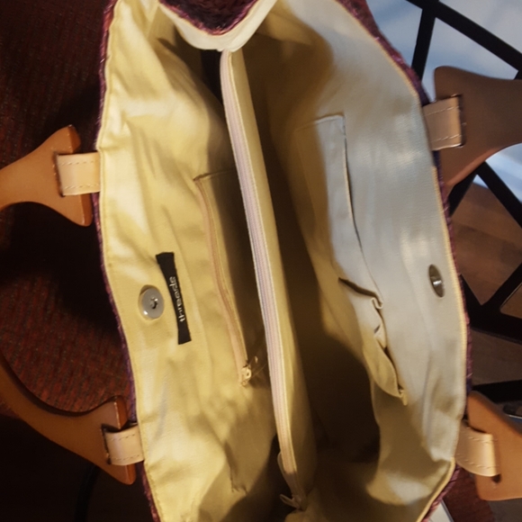 Handbag - Picture 4 of 5